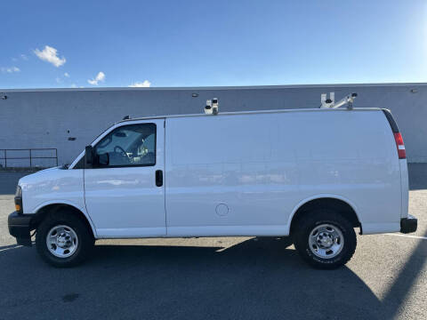 2023 Chevrolet Express 2500