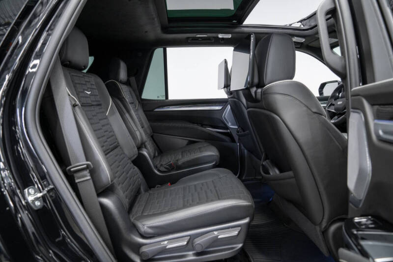 2025 Cadillac Escalade-V