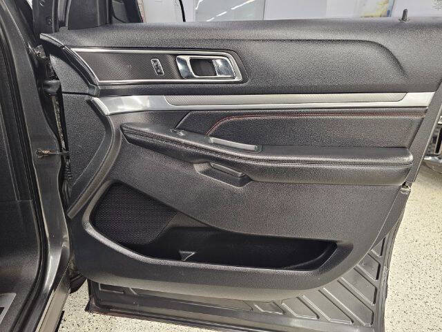 2016 Ford Explorer Sport