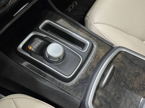 2017 Chrysler 300 C