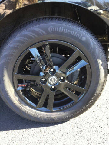 2019 Nissan Versa S Plus