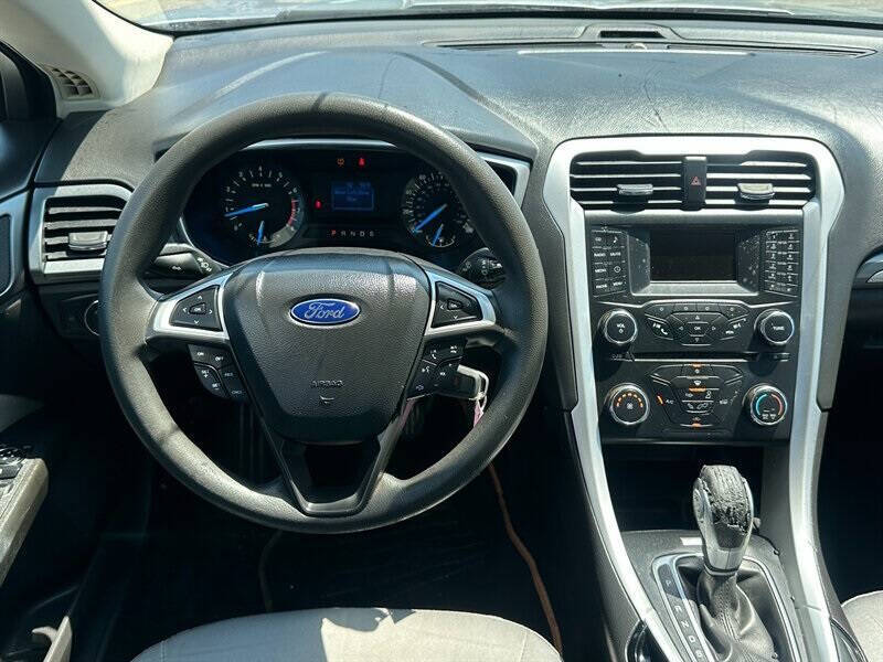 2014 Ford Fusion S