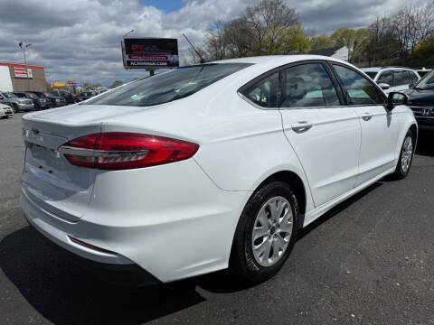 2019 Ford Fusion S