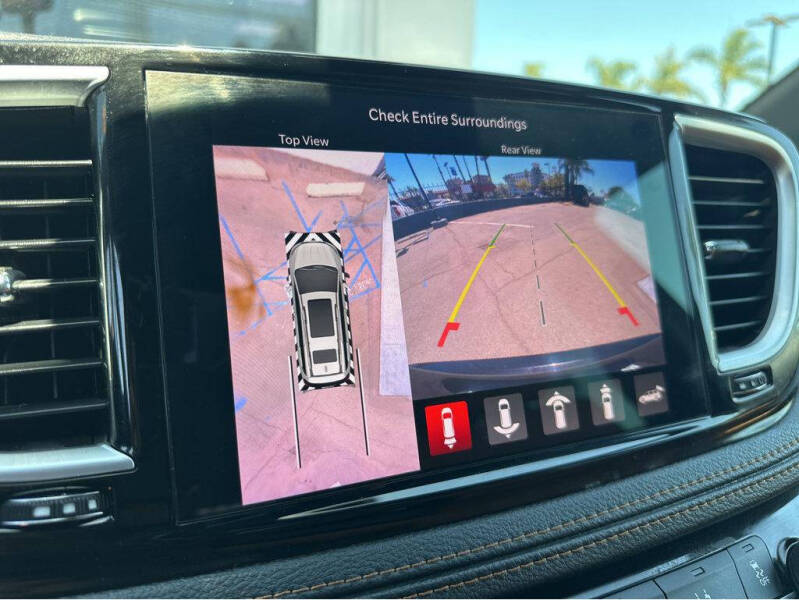 2023 Chrysler Pacifica Plug-In Hybrid Pinnacle
