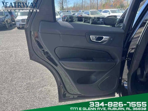 2023 Volvo XC60 B5 Plus Dark Theme