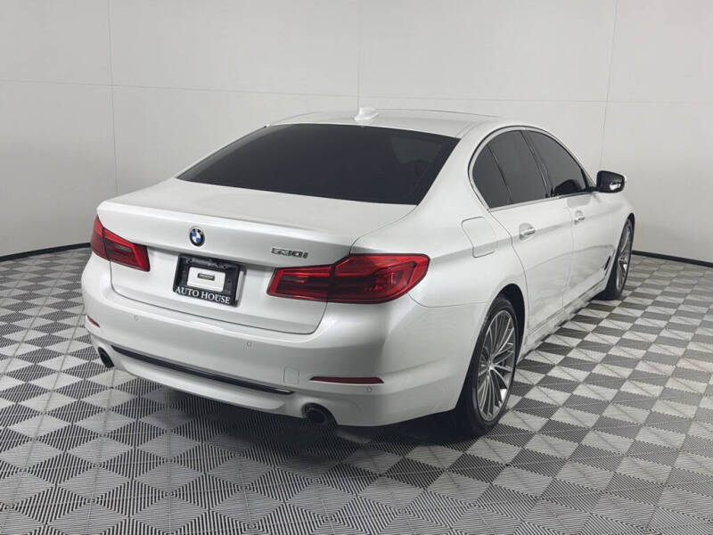 2018 BMW 5 Series 530i