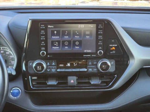 2022 Toyota Highlander Hybrid XLE