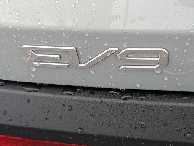 2024 Kia EV9 Light Long Range