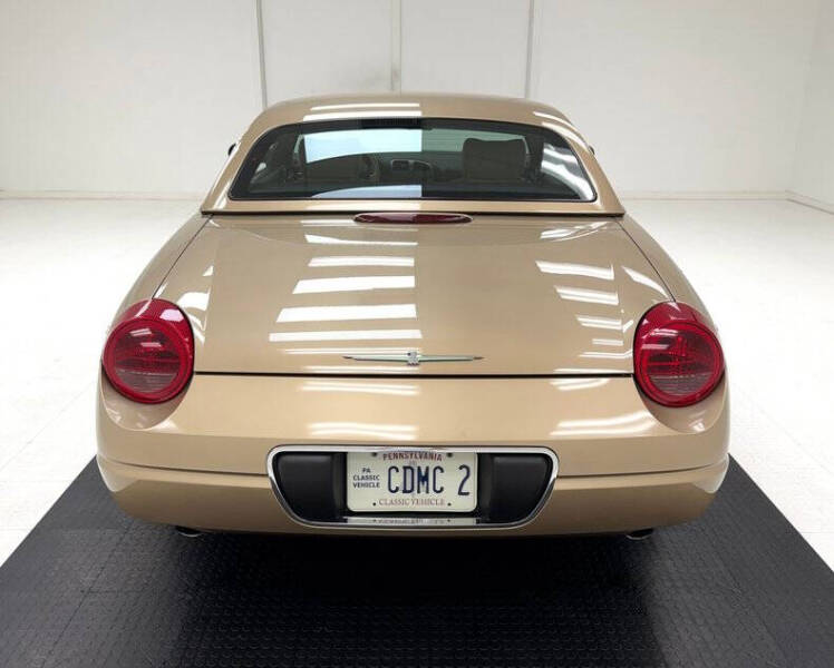 2005 Ford Thunderbird Deluxe