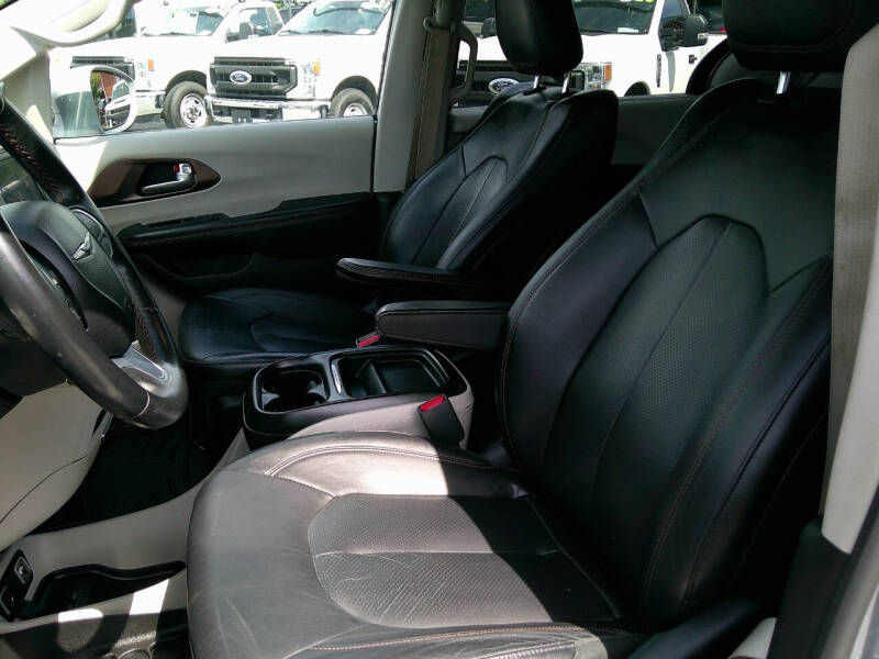 2019 Chrysler Pacifica Touring L