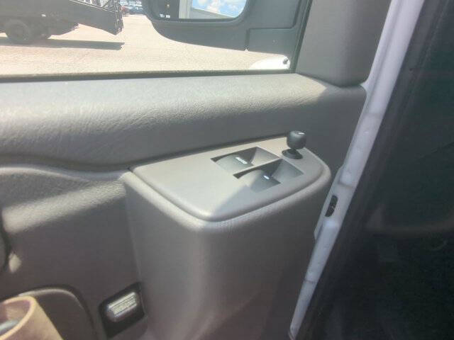 2025 Chevrolet Express 2500