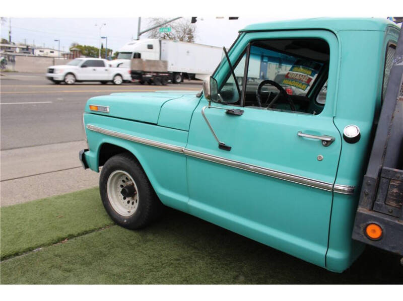 1969 Ford F-100