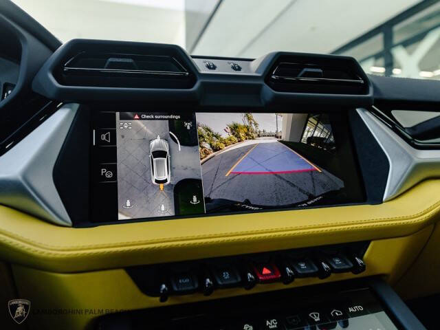 2025 Lamborghini Urus SE