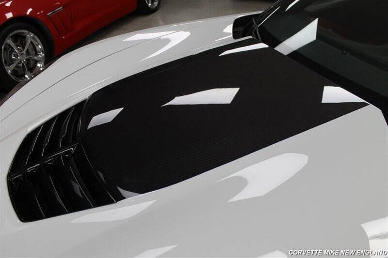 2016 Chevrolet Corvette 11