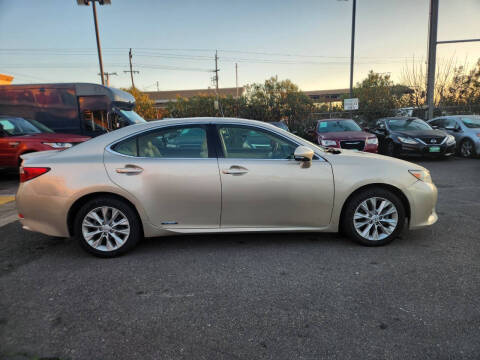 2013 Lexus ES 300h