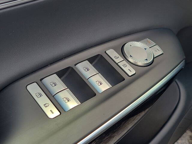 2025 Genesis GV70 2.5T Standard