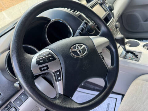 2013 Toyota Highlander Plus