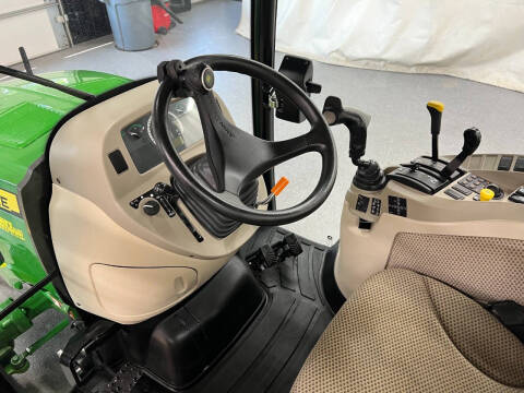 2019 John Deere 3039R
