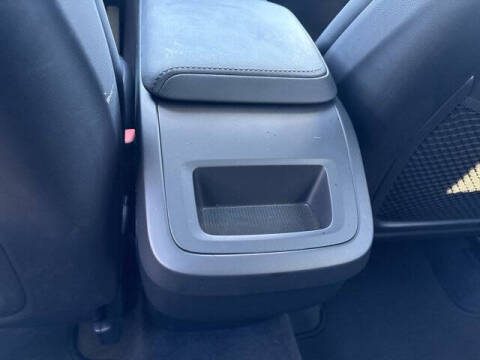 2025 Volvo XC60 B5 Core Dark Theme