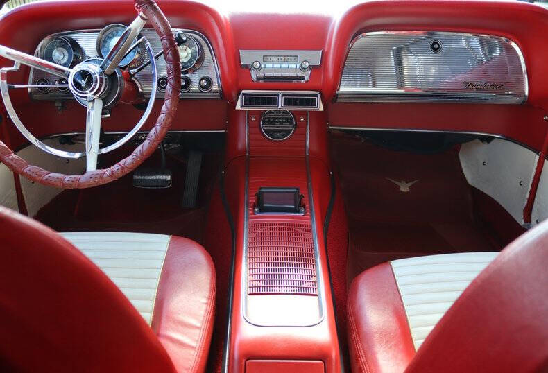 1958 Ford Thunderbird