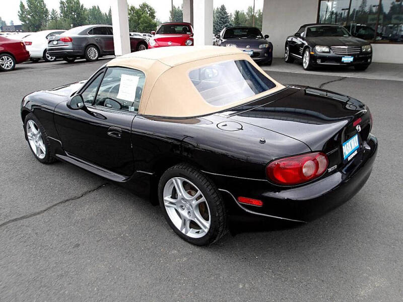 2004 Mazda MX-5 Miata