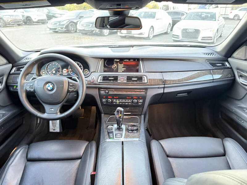 2015 BMW 7 Series 750i