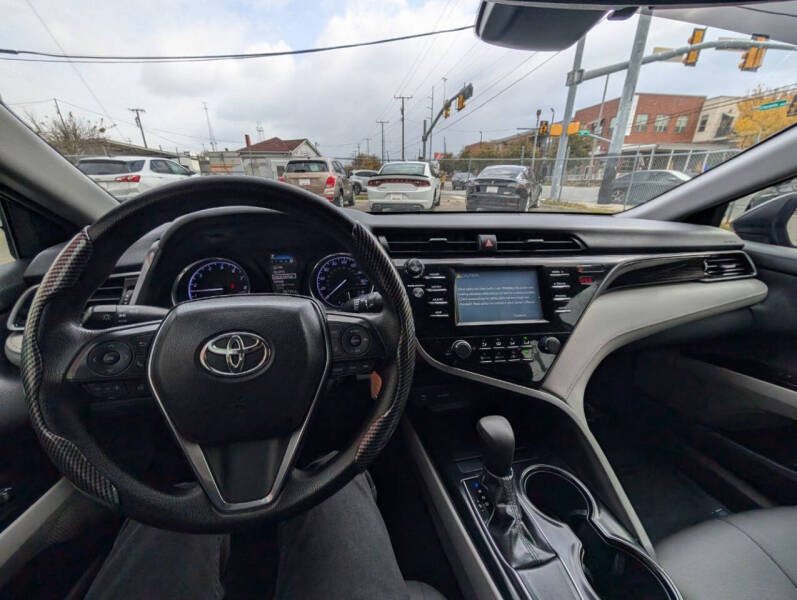 2019 Toyota Camry LE