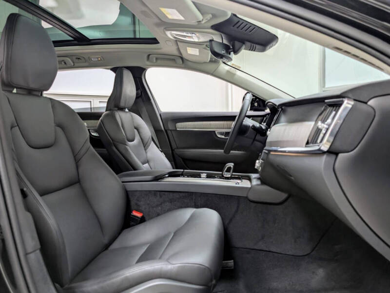 2024 Volvo V90 Cross Country B6 Plus