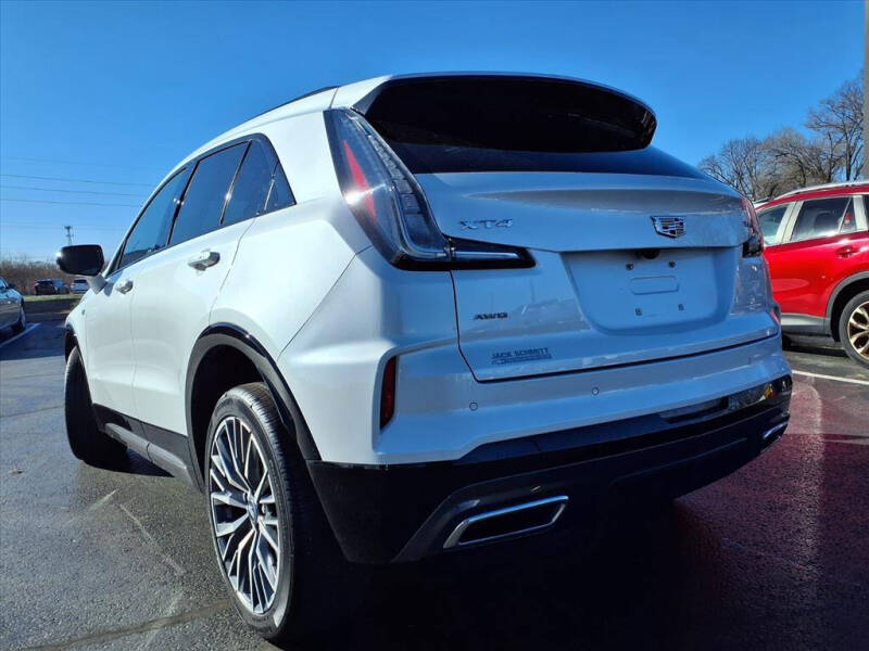 2024 Cadillac XT4 Sport