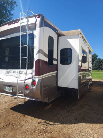 2011 Heartland Landmark