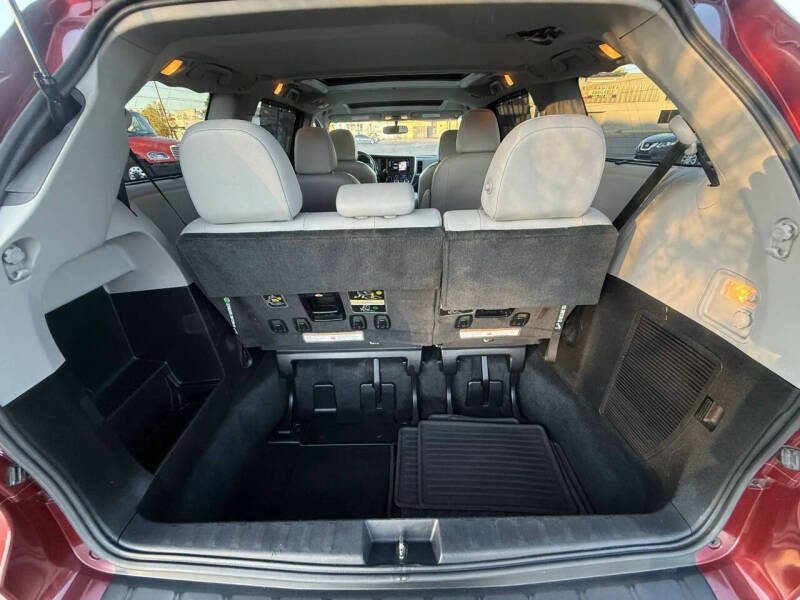 2016 Toyota Sienna
