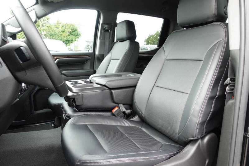 2024 GMC Sierra 1500 Elevation Standard