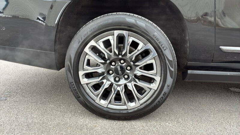 2023 GMC Yukon XL Denali Ultimate