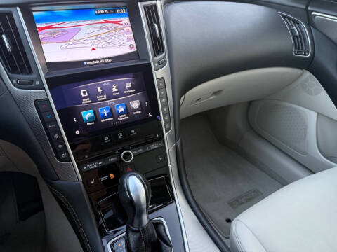 2015 Infiniti Q50 Premium