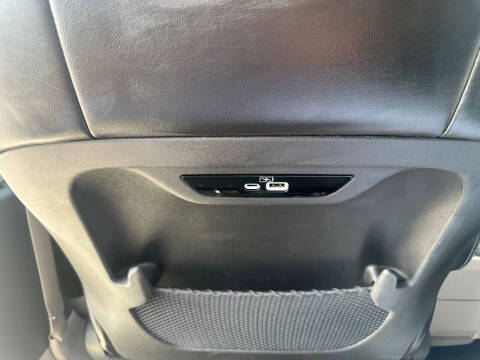 2023 Chrysler Pacifica Plug-In Hybrid Touring L