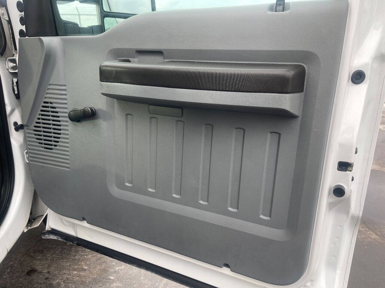 2016 FORD F-350 Incomplete - $19,900