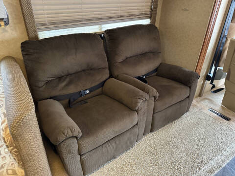 2008 Winnebago Journey