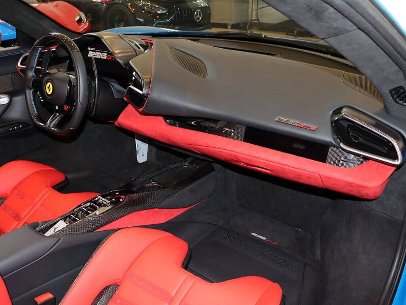 2024 Ferrari 296 GTS