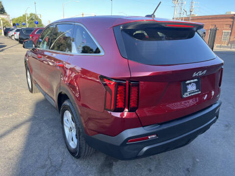 2023 Kia Sorento LX