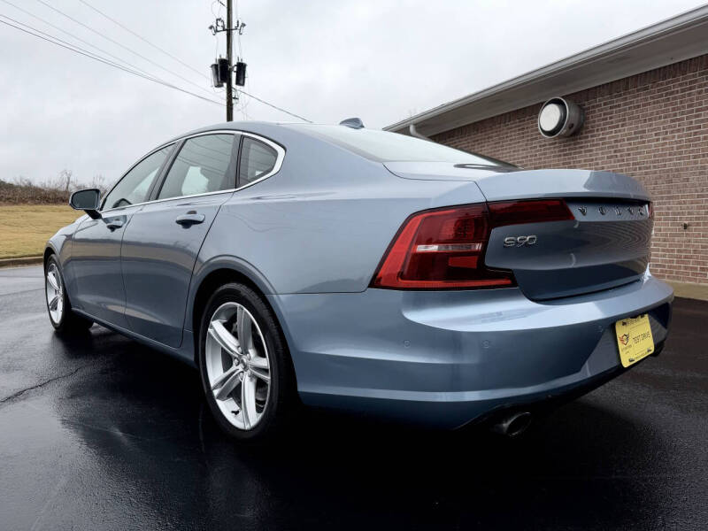 2017 Volvo S90 T5 Momentum