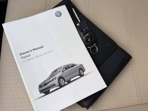 2017 Volkswagen Passat 1.8T R-Line