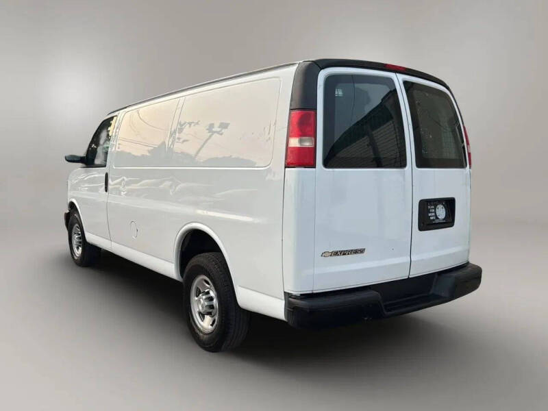 2017 Chevrolet Express 2500