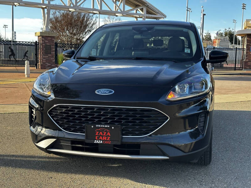 2021 Ford Escape SE's photo
