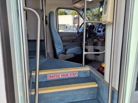 2018 Ford E-Series E-450 SD