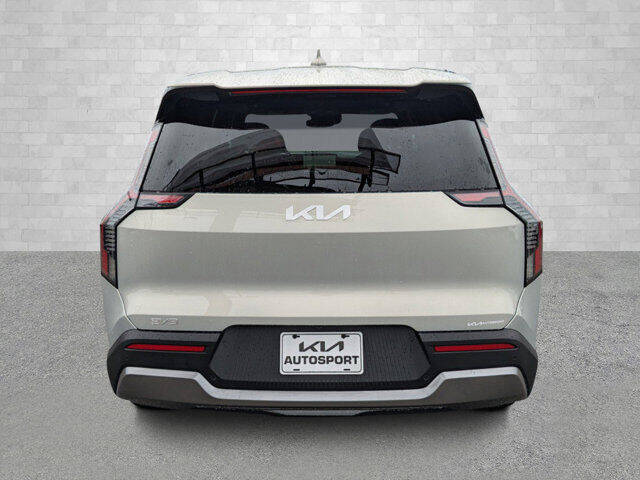 2024 Kia EV9 Light Long Range