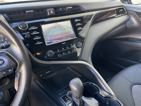 2020 Toyota Camry LE