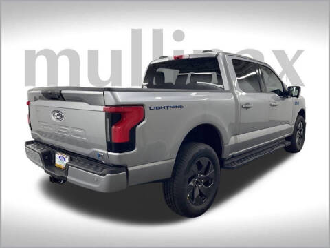 2025 Ford F-150 Lightning Flash