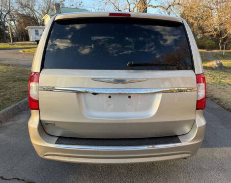 2014 Chrysler Town and Country Touring