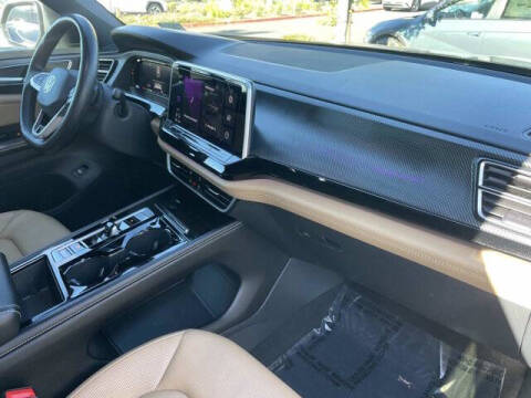 2024 Volkswagen Atlas Cross Sport SEL R-Line 4Motion