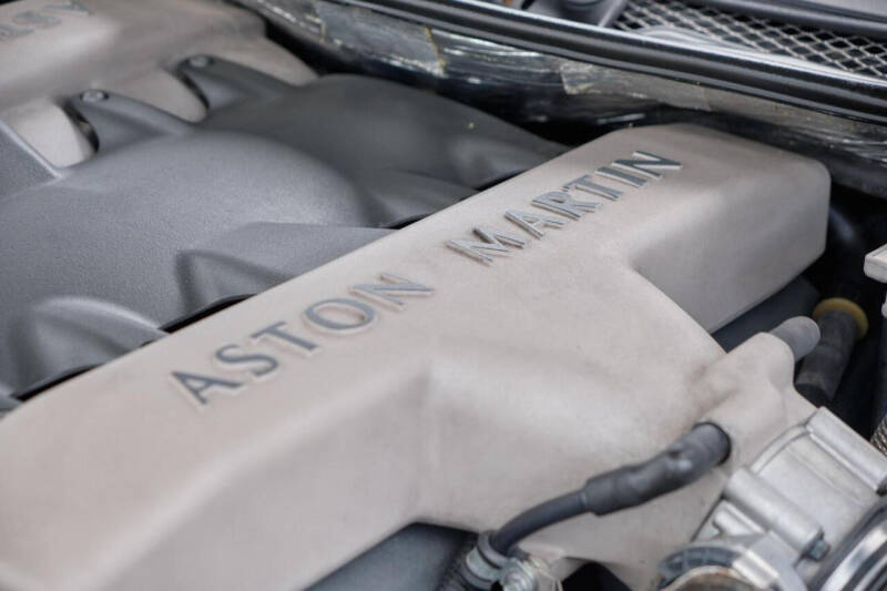 2003 Aston Martin V12 Vanquish